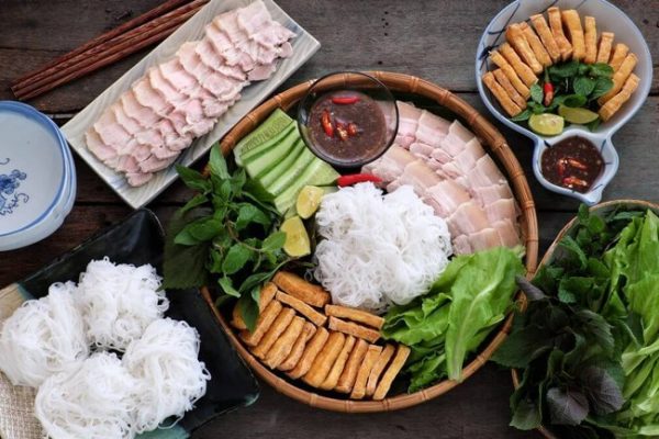 5 món ăn độc lạ của Việt Nam khiến du khách sợ hãi khi trông thấy