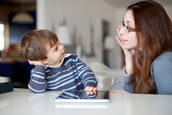 Mách mẹ chế độ dinh dưỡng hợp lý cho trẻ chậm biết nói