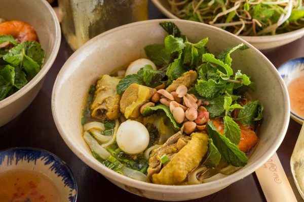 Ở Đà Nẵng thì phải đi đâu để có thể ăn được mì quảng ngon?