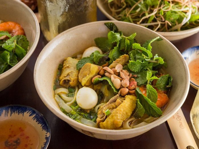 Ở Đà Nẵng thì phải đi đâu để có thể ăn được mì quảng ngon?